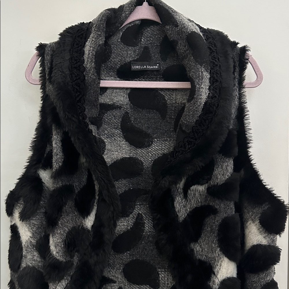 Rare Lorella Sgarbi Black White and Gray Wool Blend Patterned Faux Fur Vest Sz M - Picture 3 of 8